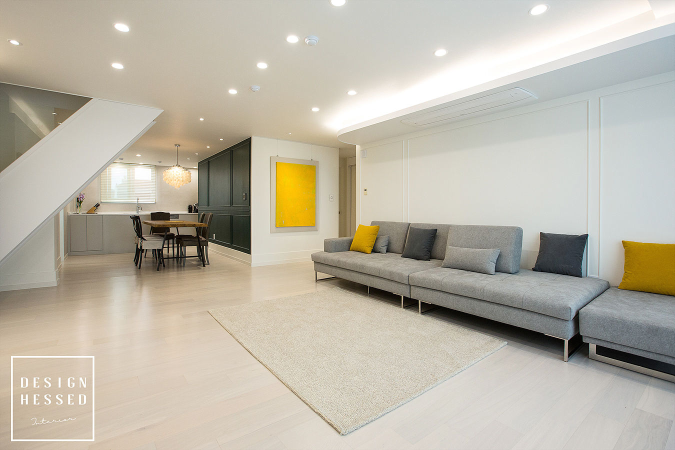대전 어은동 한빛아파트 51평-거실, 주방, 디자인 헤세드 디자인 헤세드 モダンデザインの リビング
