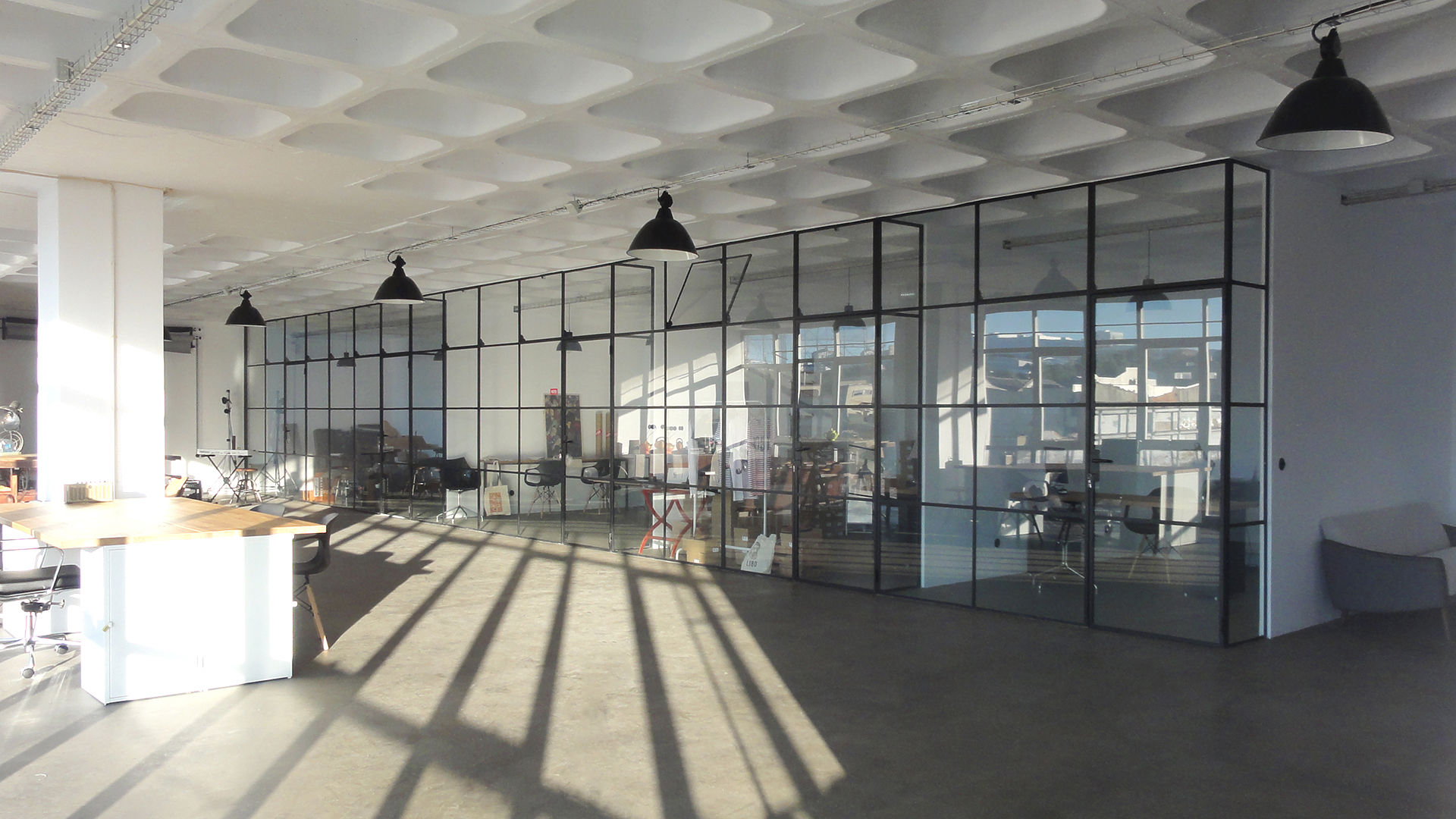 Cowork LAB — Marvila, Lisboa, FMO ARCHITECTURE FMO ARCHITECTURE Industrialne domowe biuro i gabinet