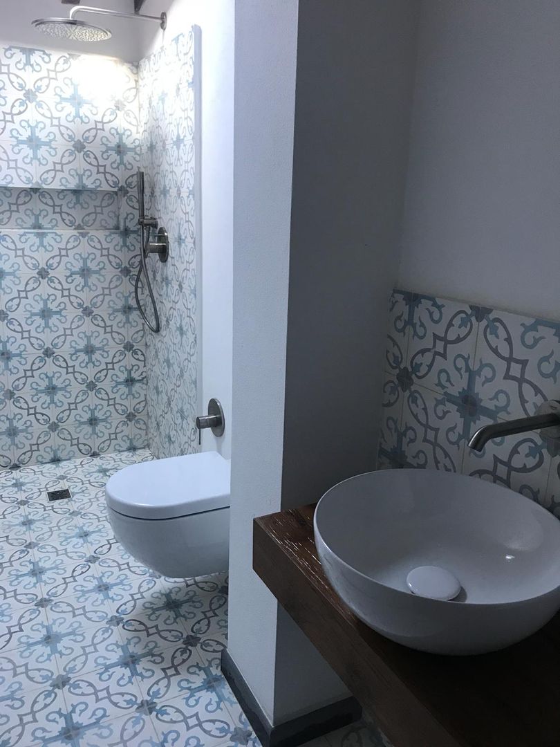 Bagno con cementine , Medina Oriental Design Medina Oriental Design 지중해스타일 욕실 세라믹