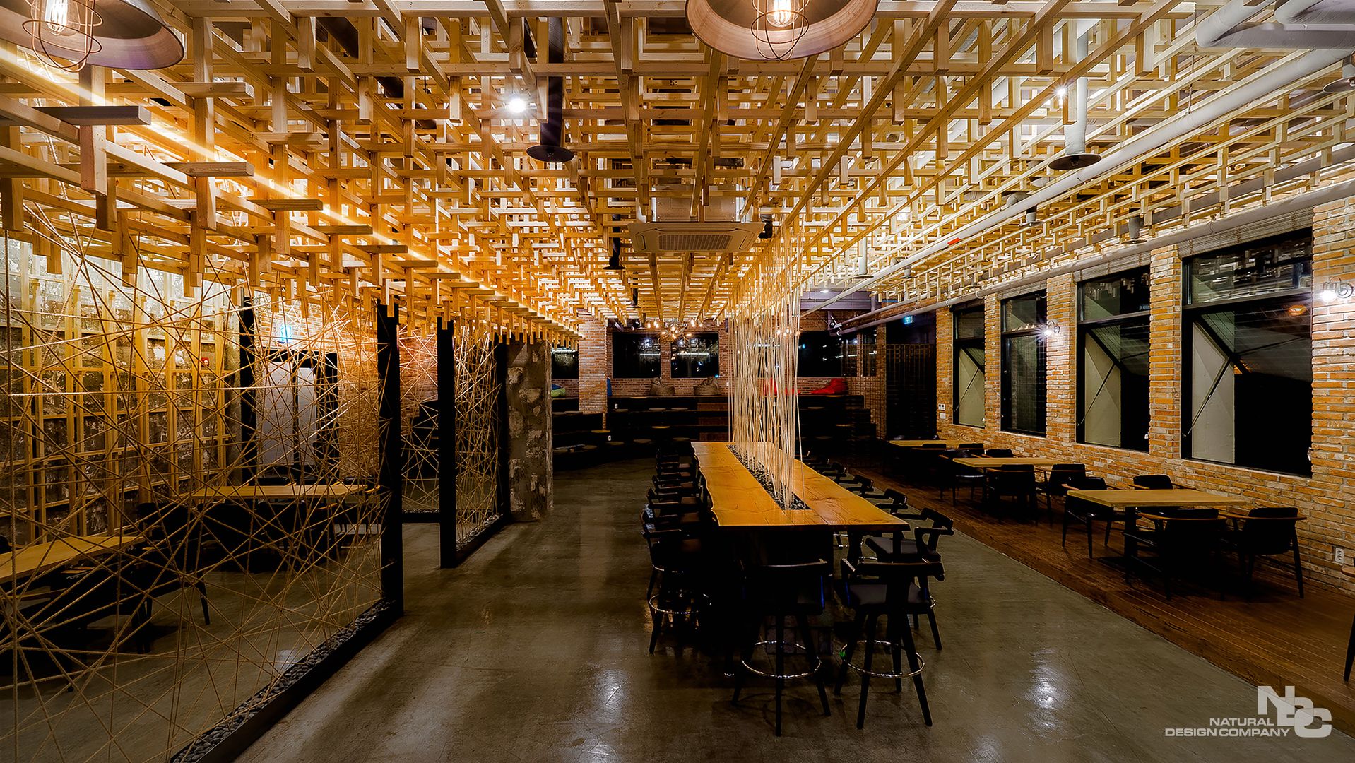 복합문화공간 - 카페 '마당', 내츄럴디자인컴퍼니 내츄럴디자인컴퍼니 Commercial spaces Bars & clubs