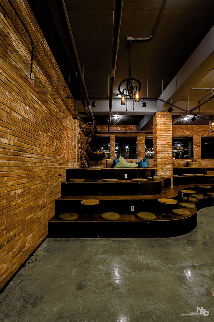 복합문화공간 - 카페 '마당', 내츄럴디자인컴퍼니 내츄럴디자인컴퍼니 Commercial spaces Bars & clubs