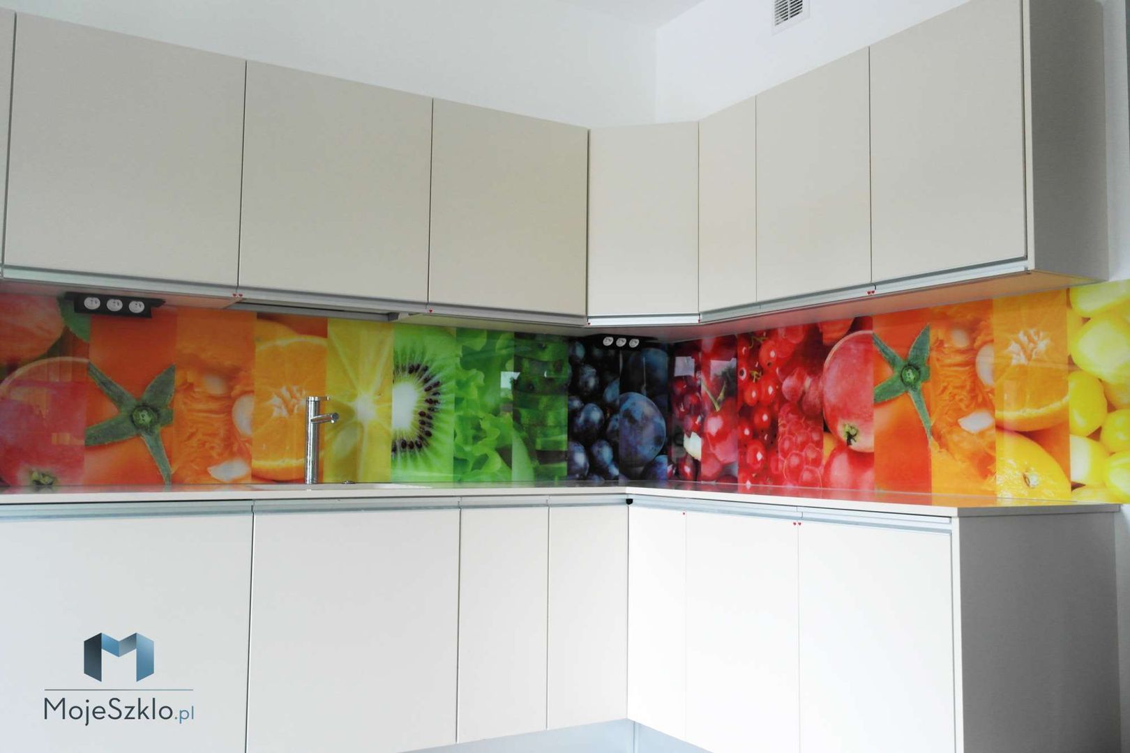 Szkło z grafiką - owoce i warzywa, Moje Szkło Moje Szkło Paredes y pisos de estilo moderno Vidrio Revestimientos de paredes y pisos