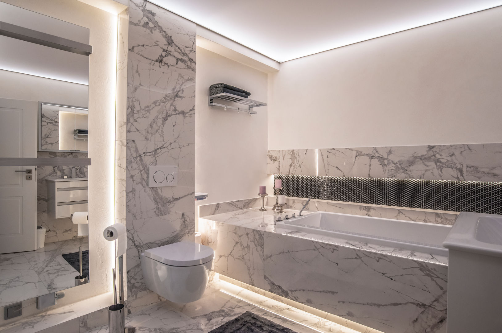 Exklusive Lichtplanung für eine luxuriöse Wohnung, Moreno Licht mit Effekt - Lichtplaner Moreno Licht mit Effekt - Lichtplaner Modern Banyo