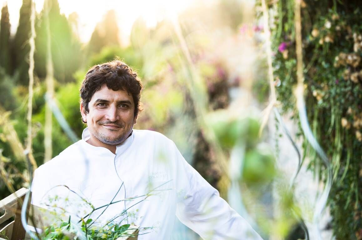 Mauro Colagreco, the man behind the extraordinary success of Restaurant Mirazur Imagine Outlet Moderne Esszimmer Holz Holznachbildung Weinregale