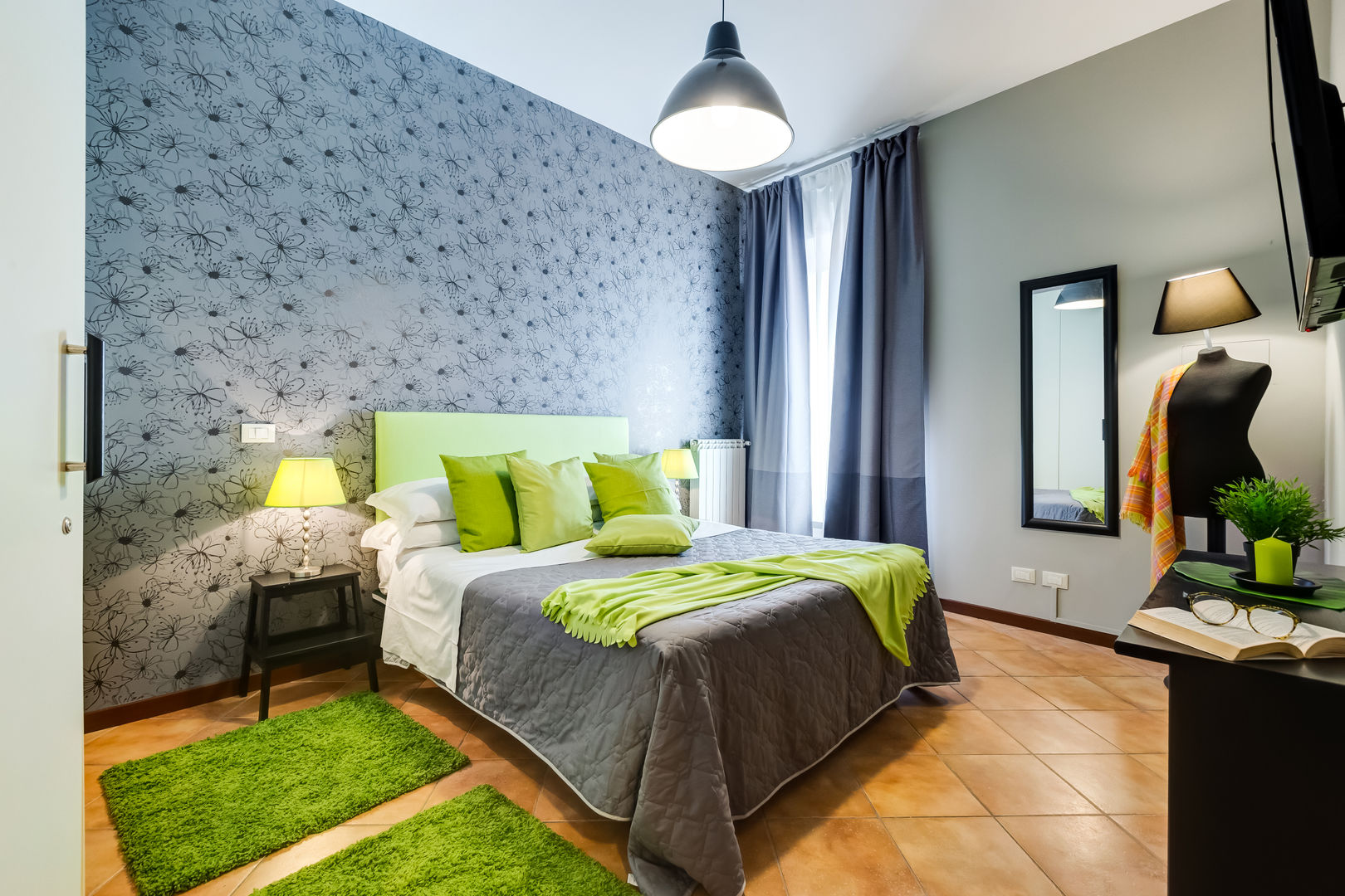 Relooking appartamento in Ghetto Ebraico a Roma, Creattiva Home ReDesigner - Consulente d'immagine immobiliare Creattiva Home ReDesigner - Consulente d'immagine immobiliare غرفة نوم