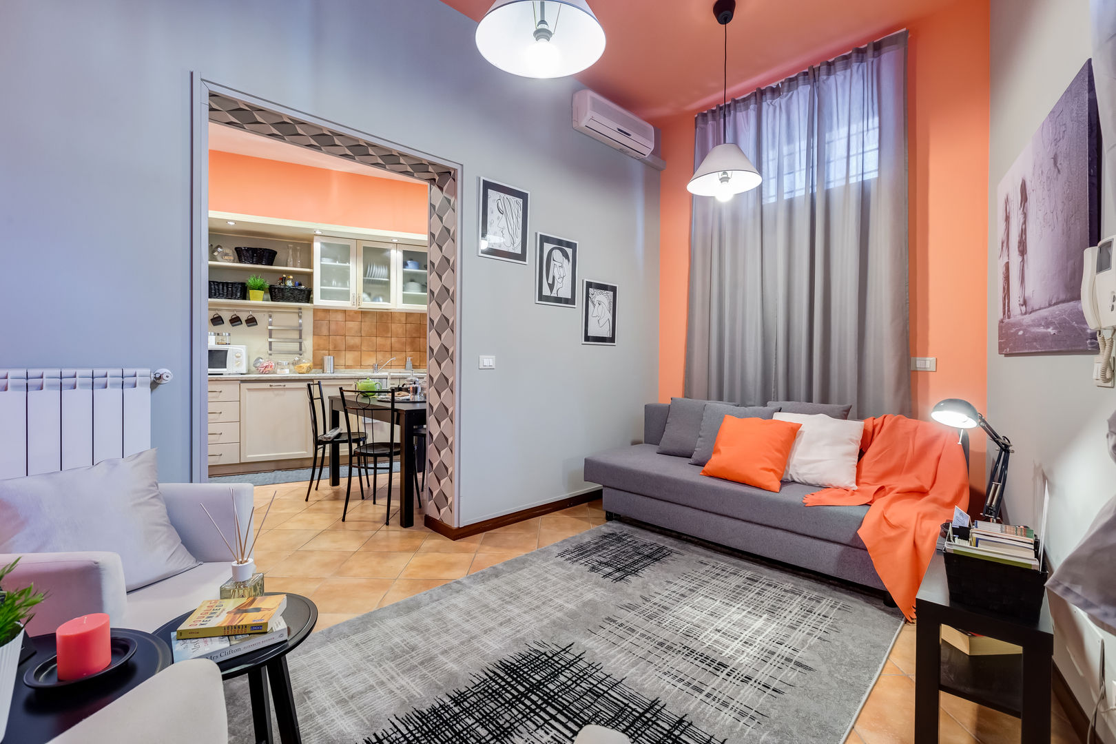 Relooking appartamento in Ghetto Ebraico a Roma, Creattiva Home ReDesigner - Consulente d'immagine immobiliare Creattiva Home ReDesigner - Consulente d'immagine immobiliare غرفة المعيشة