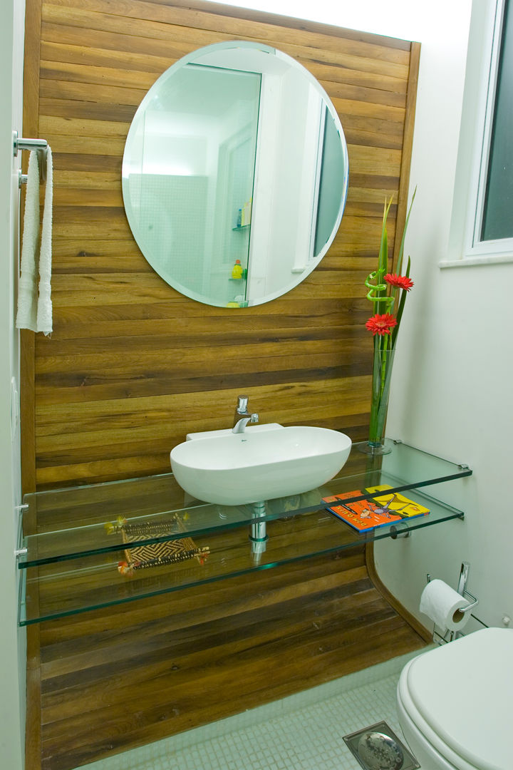 Apartamento DVC, Viviane Cunha Arquitetura Viviane Cunha Arquitetura حمام