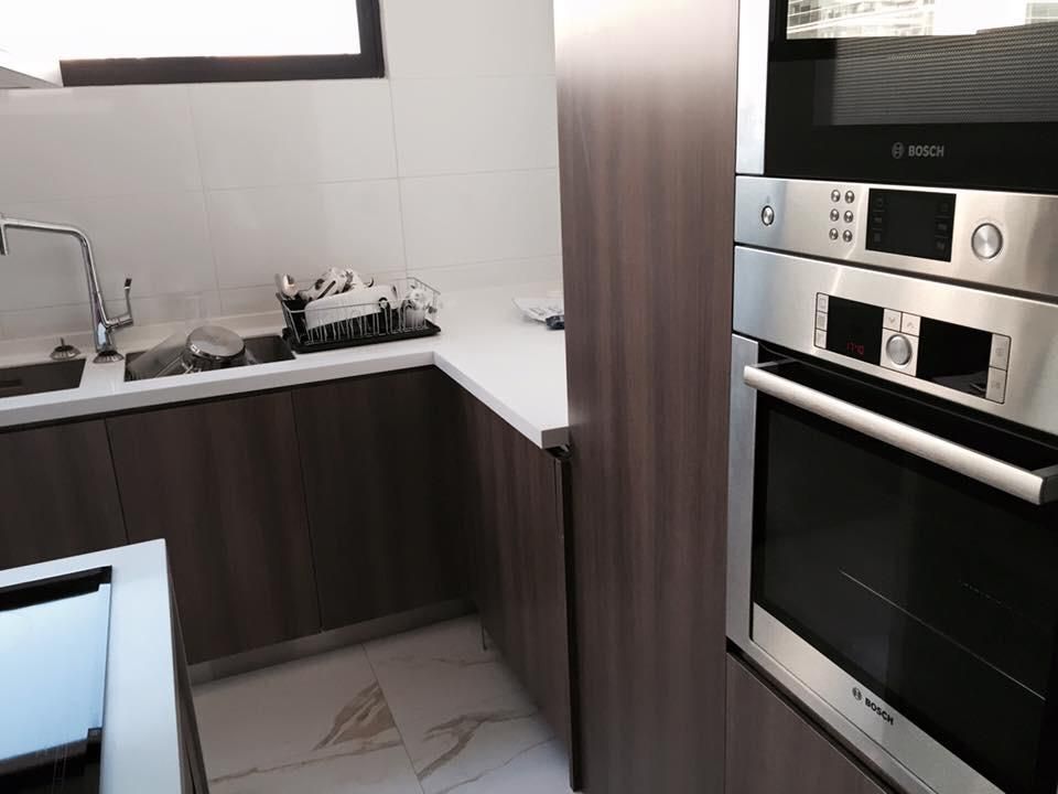 Remodelación de Cocina en Santiago, AUTANA estudio AUTANA estudio مطبخ ذو قطع مدمجة المرو أو الكوارتز