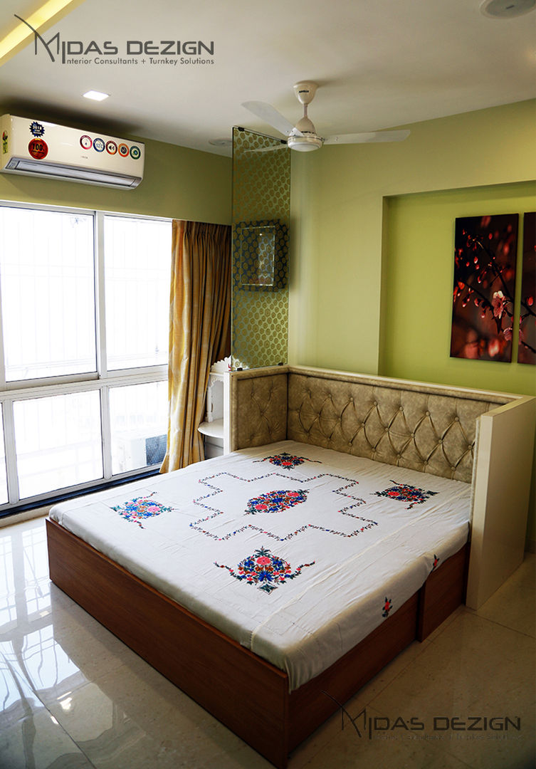 Mr. Rajiv Jambavdekar - 2BHK @ SETHIA GARCIA, Bandra, Mumbai, Midas Dezign Midas Dezign ミニマルスタイルの 寝室