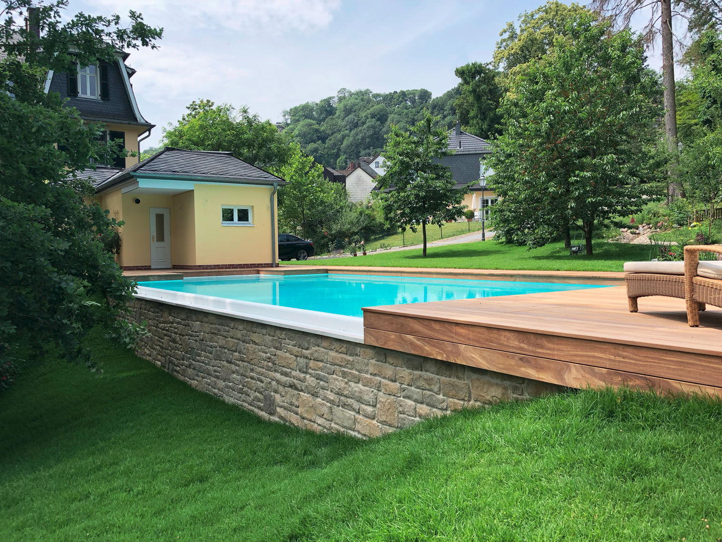 Infinity Pool in der Nähe von Frankfurt a.M., Kirchner Garten & Teich GmbH Kirchner Garten & Teich GmbH безкрайній басейн