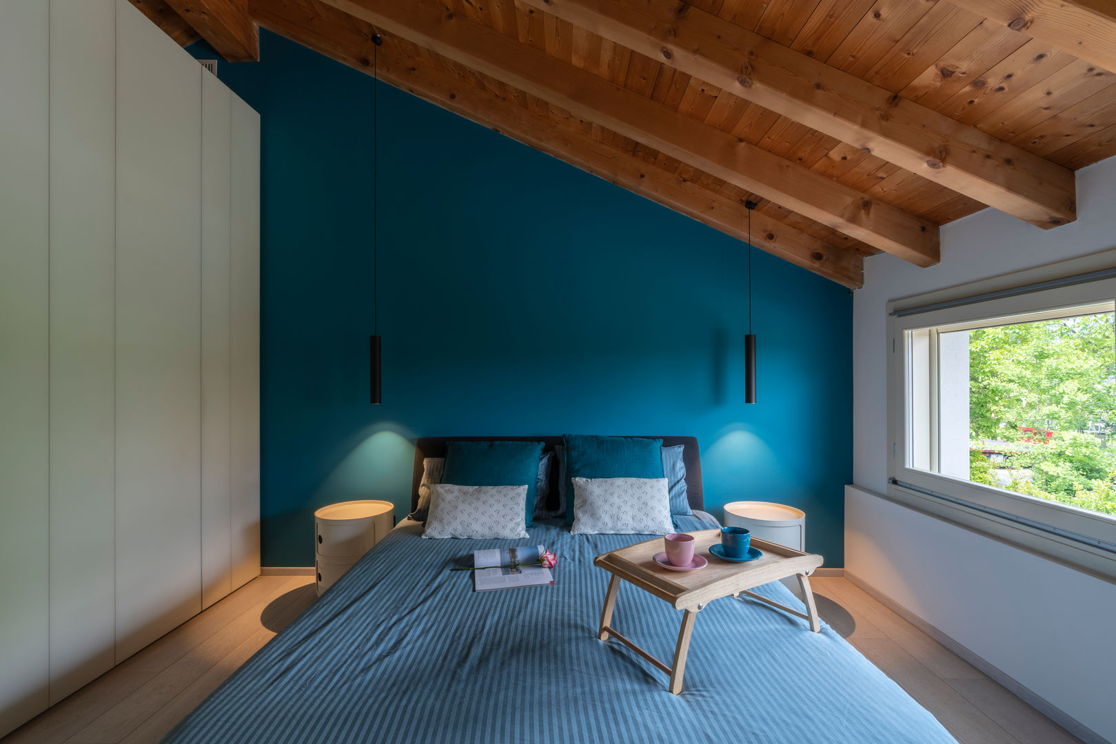 Ristrutturazione con ampliamento nelle colline di Treviso, CÙ DESIGN CÙ DESIGN Modern style bedroom