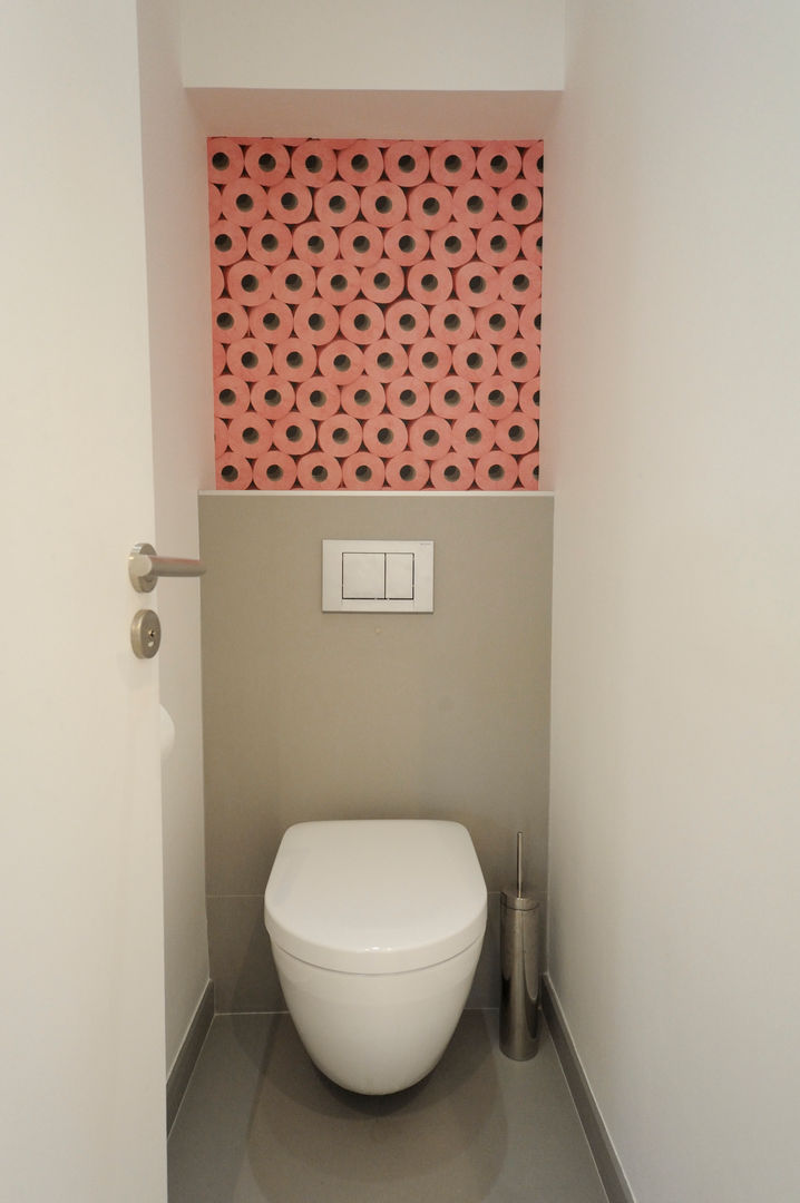 Splendide aménagement moderne d’un appart des années 90, Créateurs d'Interieur Créateurs d'Interieur Phòng tắm phong cách tối giản