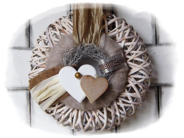 Türkranz, Frühlingstürkranz, Frühlingsdekoration, Frühlingskranz, Türdeko, Sommerdeko, Geschenk Einzug, Wandkranz, Türschmuck, Holzherzen