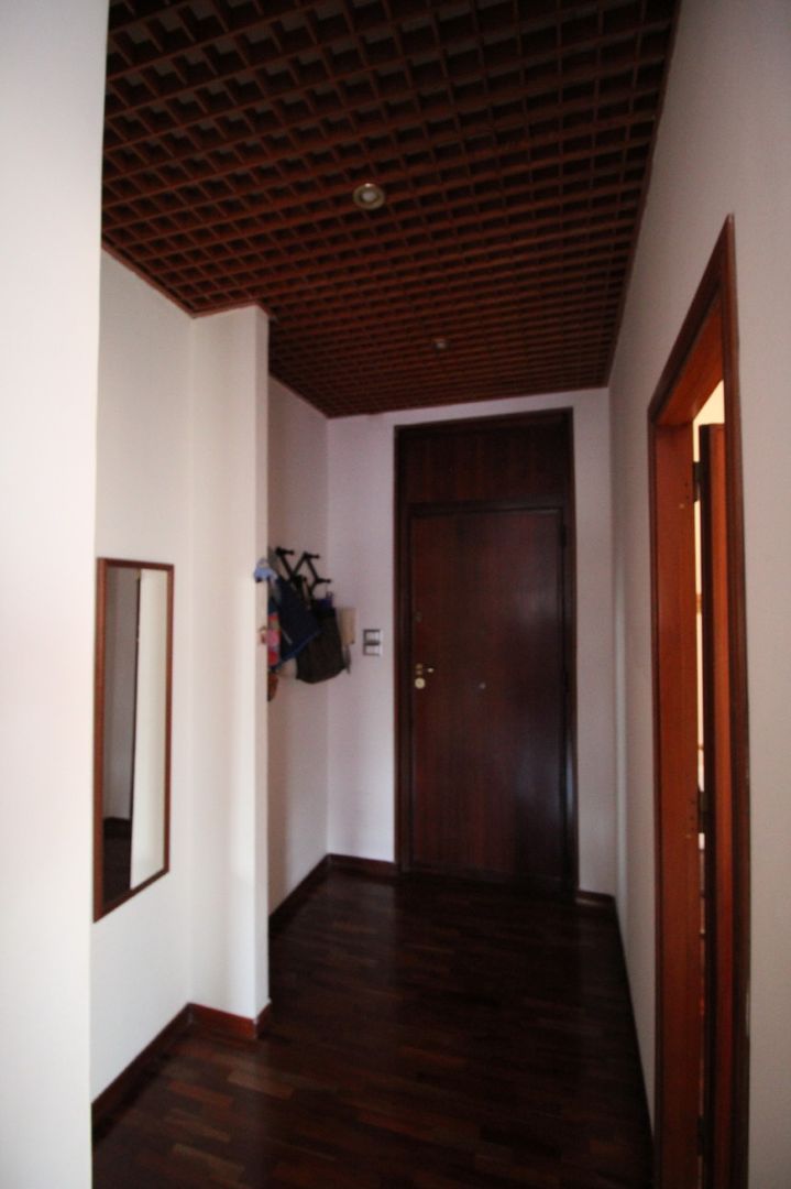 Appartamento SF - Progetto chiuso con Homify, Giuseppe Rappa & Angelo M. Castiglione Giuseppe Rappa & Angelo M. Castiglione Modern corridor, hallway & stairs