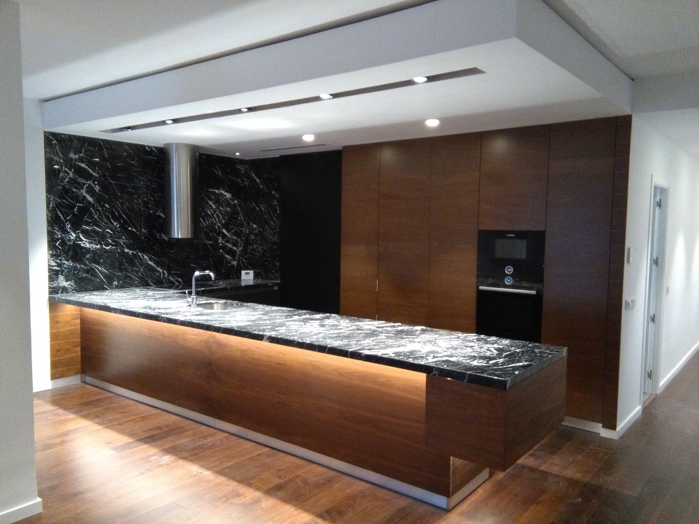 REFORMA INTEGRAL C/CONDE ALTEA, VALENCIA, CERCHA OBRAS CERCHA OBRAS Built-in kitchens