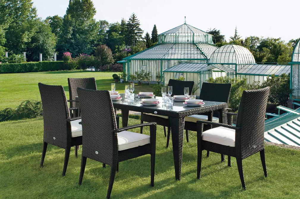 Tavoli e sedie da Giardino : Un elemento d’arredo indispensabile per gli ambienti esterni, GiordanoShop GiordanoShop Modern Garden Furniture