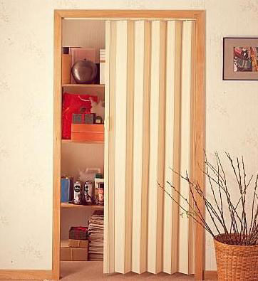 PUERTAS PLEGABLES, PERSIANAS Y CORTINAS, DEKOMARKO Decoracion DEKOMARKO Decoracion مكتب عمل أو دراسة