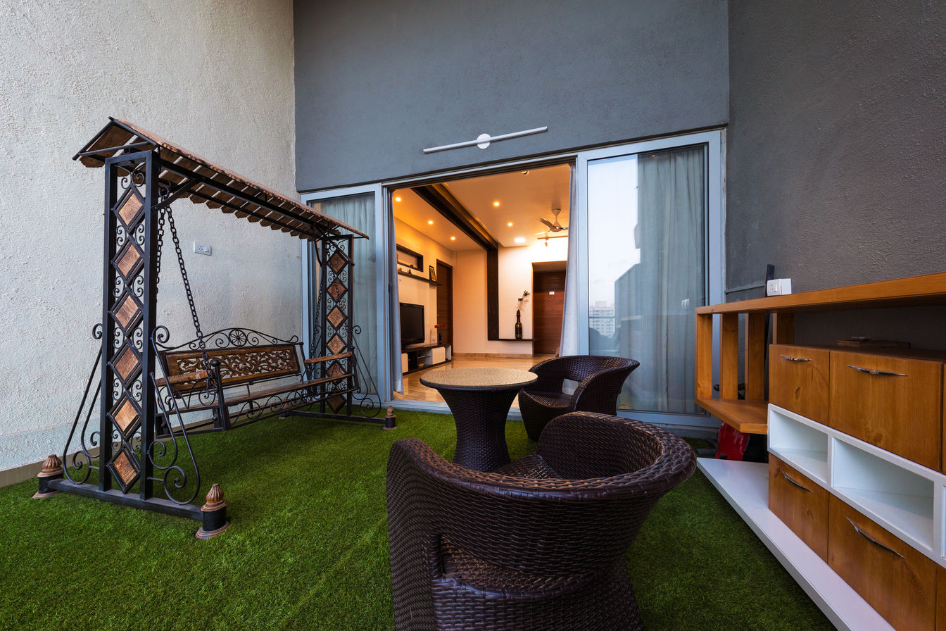 3.5 BHK Interior, SP Architects SP Architects Minimalist balcony, veranda & terrace Green lawn,bar,swing,terrace,interior,outdoor seating,contemporary