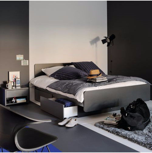 Colección "BECOOL", The H design The H design Moderne slaapkamers Massief hout Zwart Bedden en hoofdeinden