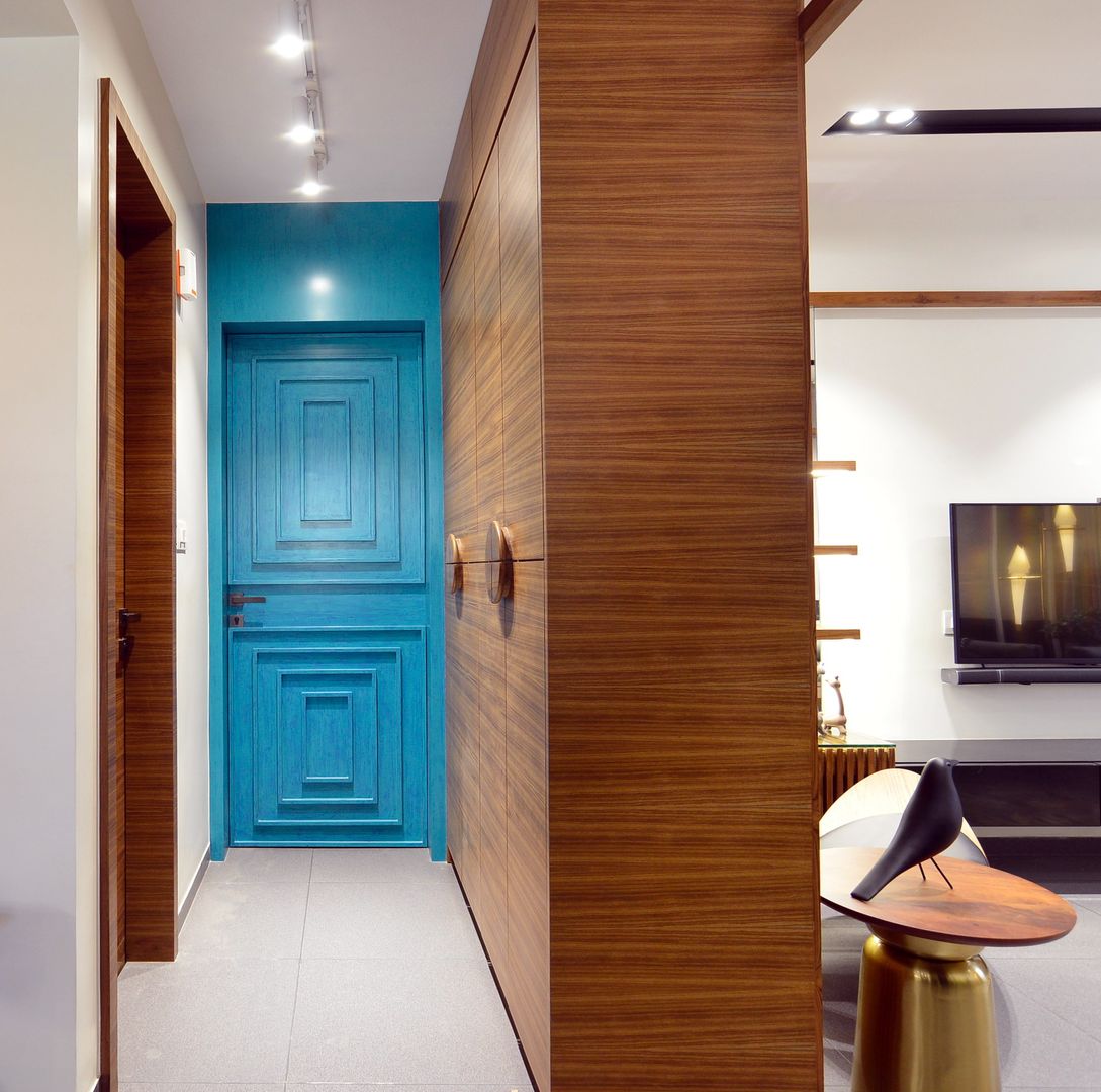 Harmony of Shades, Space It Up Space It Up Modern Corridor, Hallway and Staircase