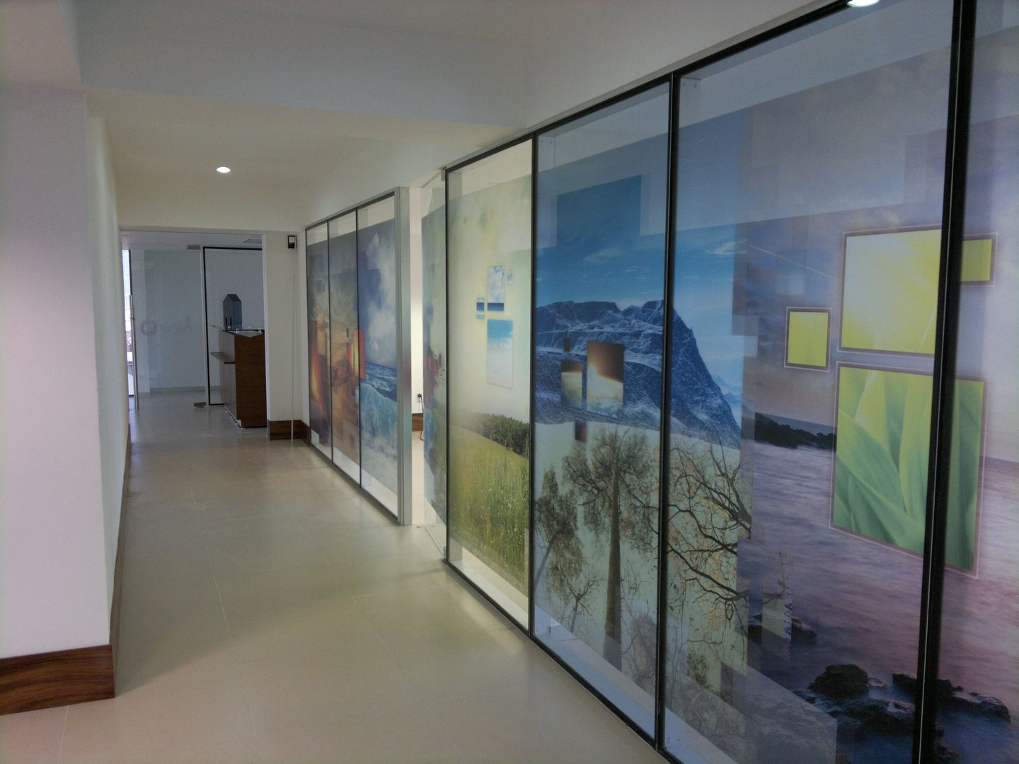 Mamparas oficinas, De Todo En Aluminio De Todo En Aluminio Modern walls & floors Glass