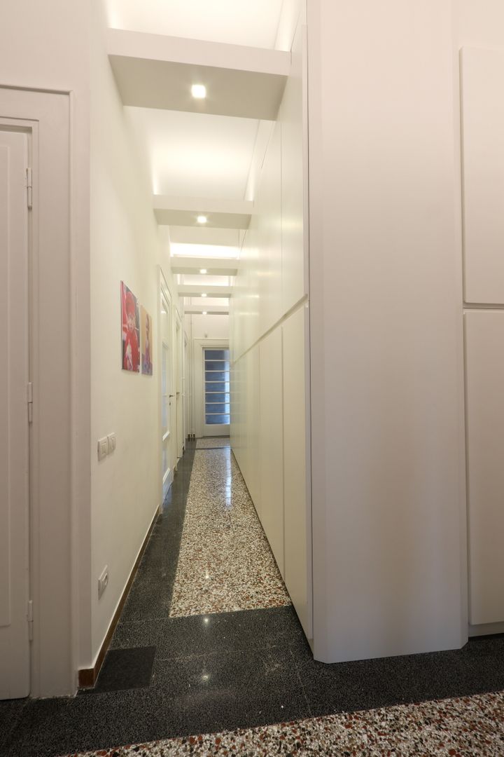 Casa I&B, Daniele Arcomano Daniele Arcomano Modern Corridor, Hallway and Staircase