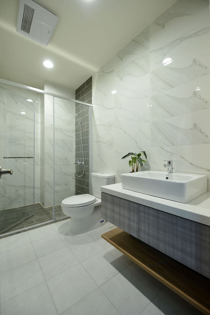 好事雙璽3, houseda houseda Baños de estilo moderno Azulejos