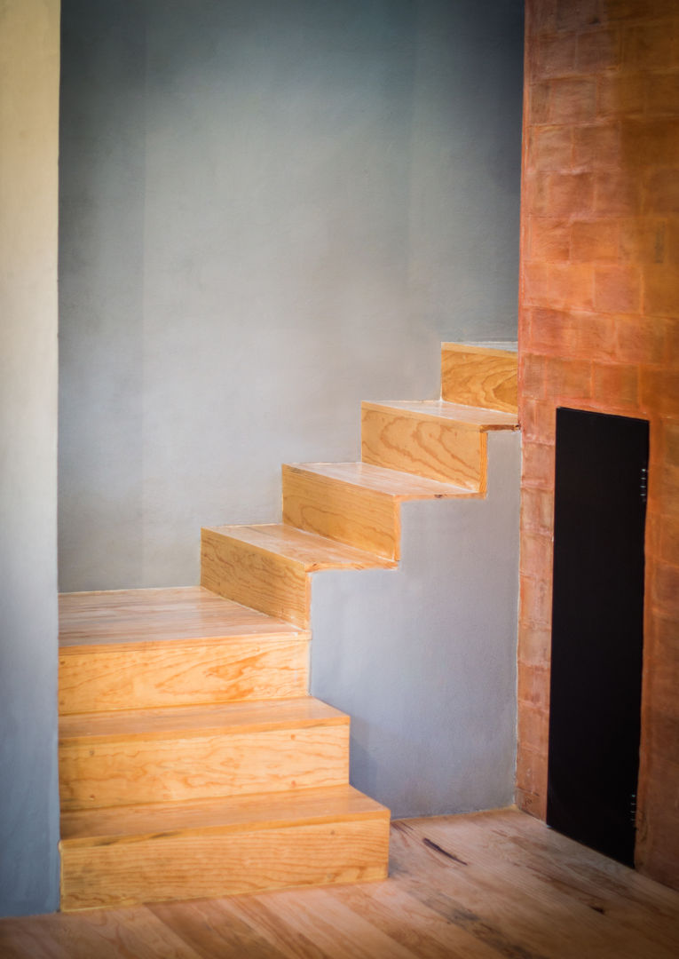 Loft 75, RAMLE Arquitectos RAMLE Arquitectos Stairs Wood Wood effect