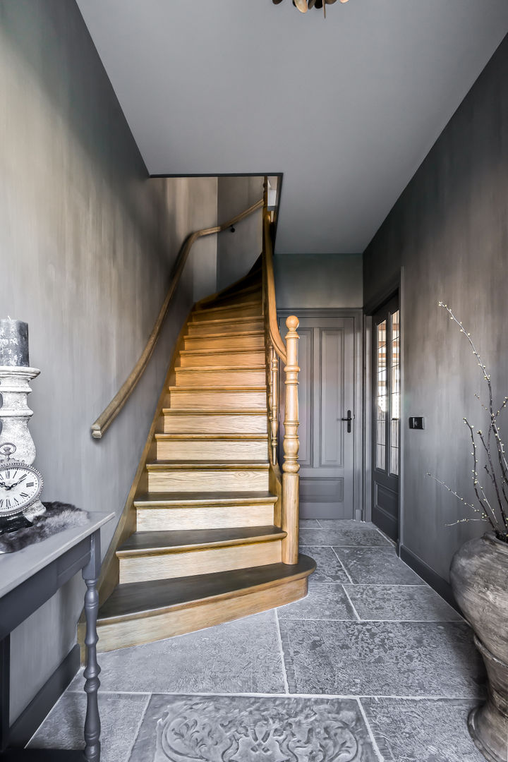 Fresco lime paint , Pure & Original Pure & Original Eclectic style corridor, hallway & stairs