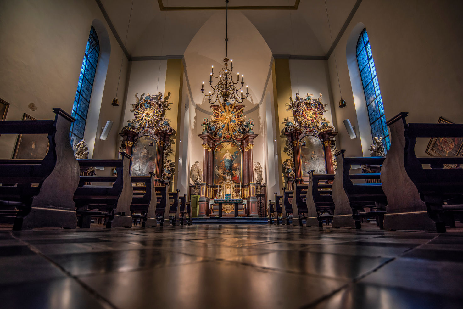 Beleuchtungskonzept einer Kirche, Moreno Licht mit Effekt - Lichtplaner Moreno Licht mit Effekt - Lichtplaner Commercial spaces Museums