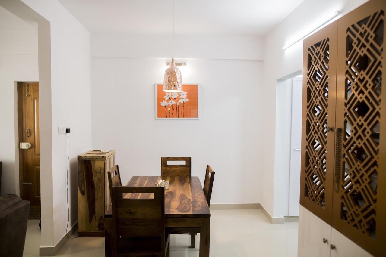 2 BHK flat Design in Bangalore, Dream Touch Dream Touch Modern Yemek Odası