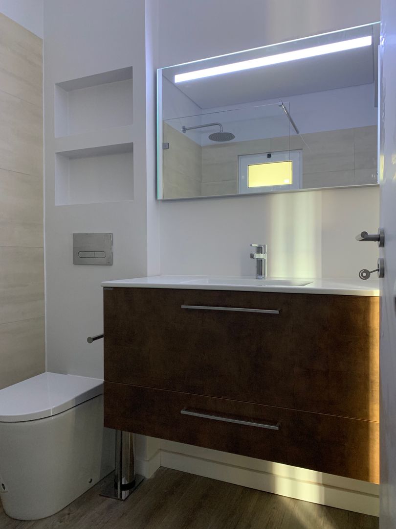 CSR - Construção e reabilitação - Apartamento em Telheiras , CSR Construção e Reabilitação Lda CSR Construção e Reabilitação Lda Country style bathrooms