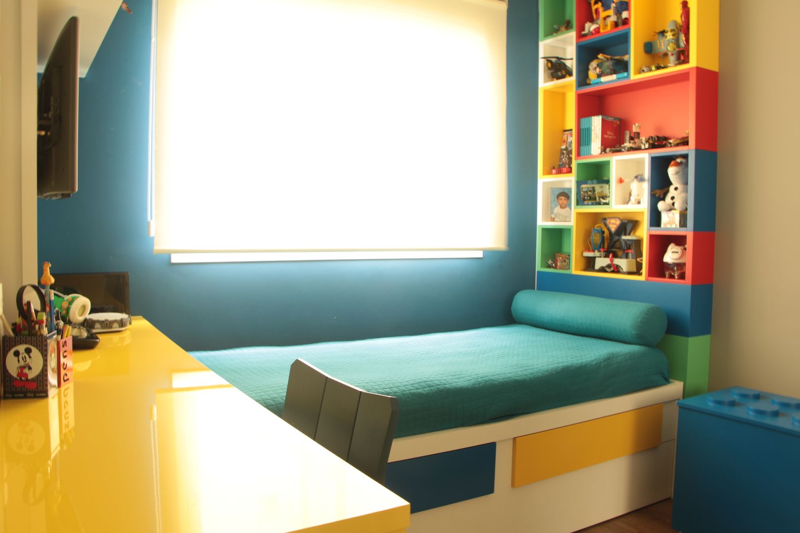 Dormitório infantil, Mari Milani Arquitetura & Interiores Mari Milani Arquitetura & Interiores Boys Bedroom