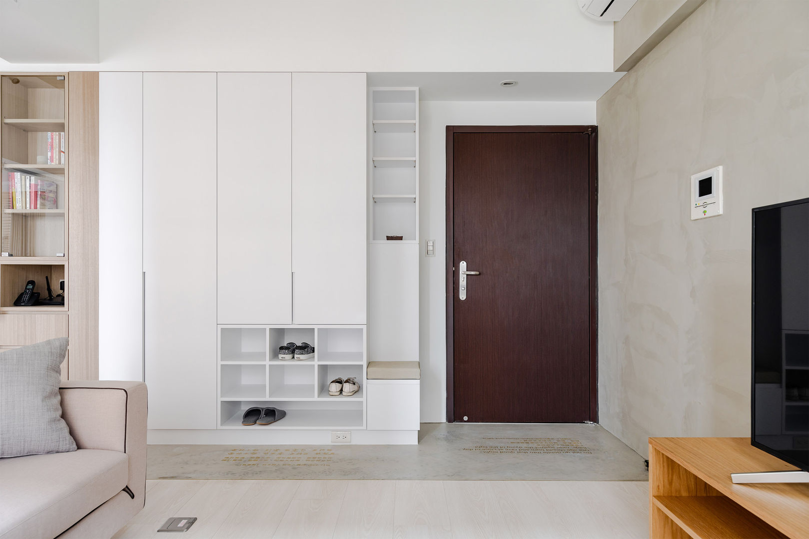 靜享宅, 文儀室內裝修設計有限公司 文儀室內裝修設計有限公司 Minimalist corridor, hallway & stairs Wood Wood effect