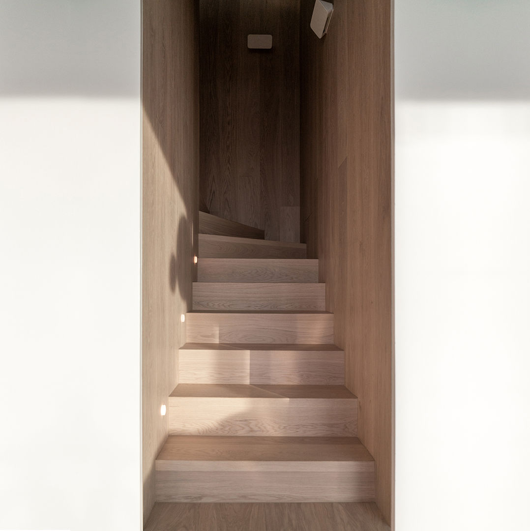 VM's RESIDENCE, arctitudesign arctitudesign Pasillos, vestíbulos y escaleras de estilo minimalista
