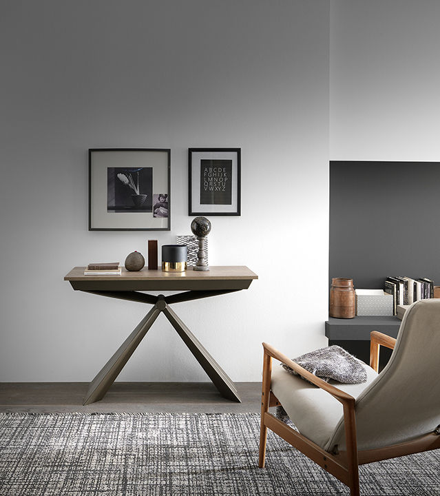 Consolle design che diventa tavolo da 12 persone! , Mobili a Colori Mobili a Colori Modern living room Engineered Wood Transparent