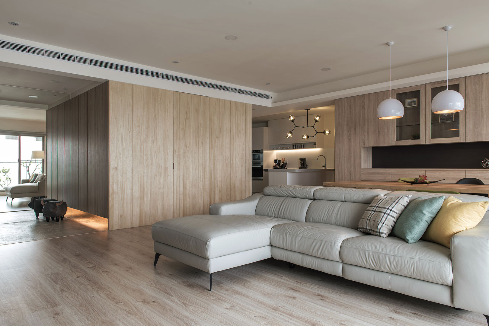 沁白, 詩賦室內設計 詩賦室內設計 Livings modernos: Ideas, imágenes y decoración