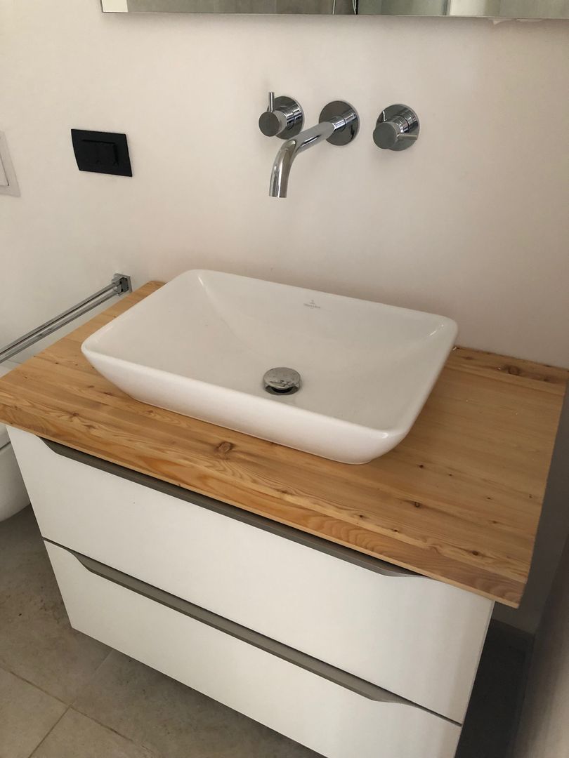 Sanitäreinrichtung WoodCube GmbH Moderne Badezimmer Holz Holznachbildung