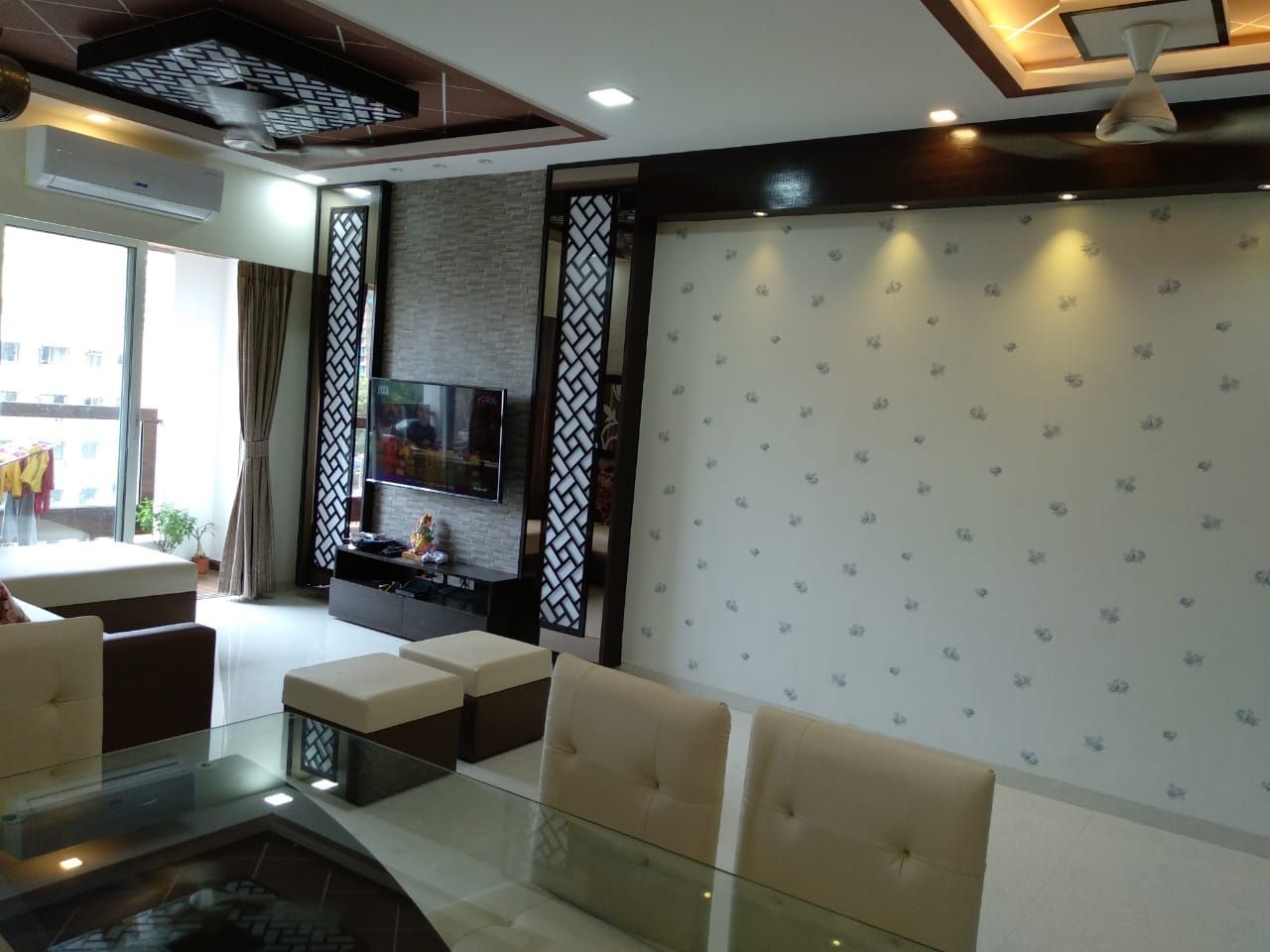 Seema Kandivali east 2bhk, Clickhomz Clickhomz 클래식스타일 거실