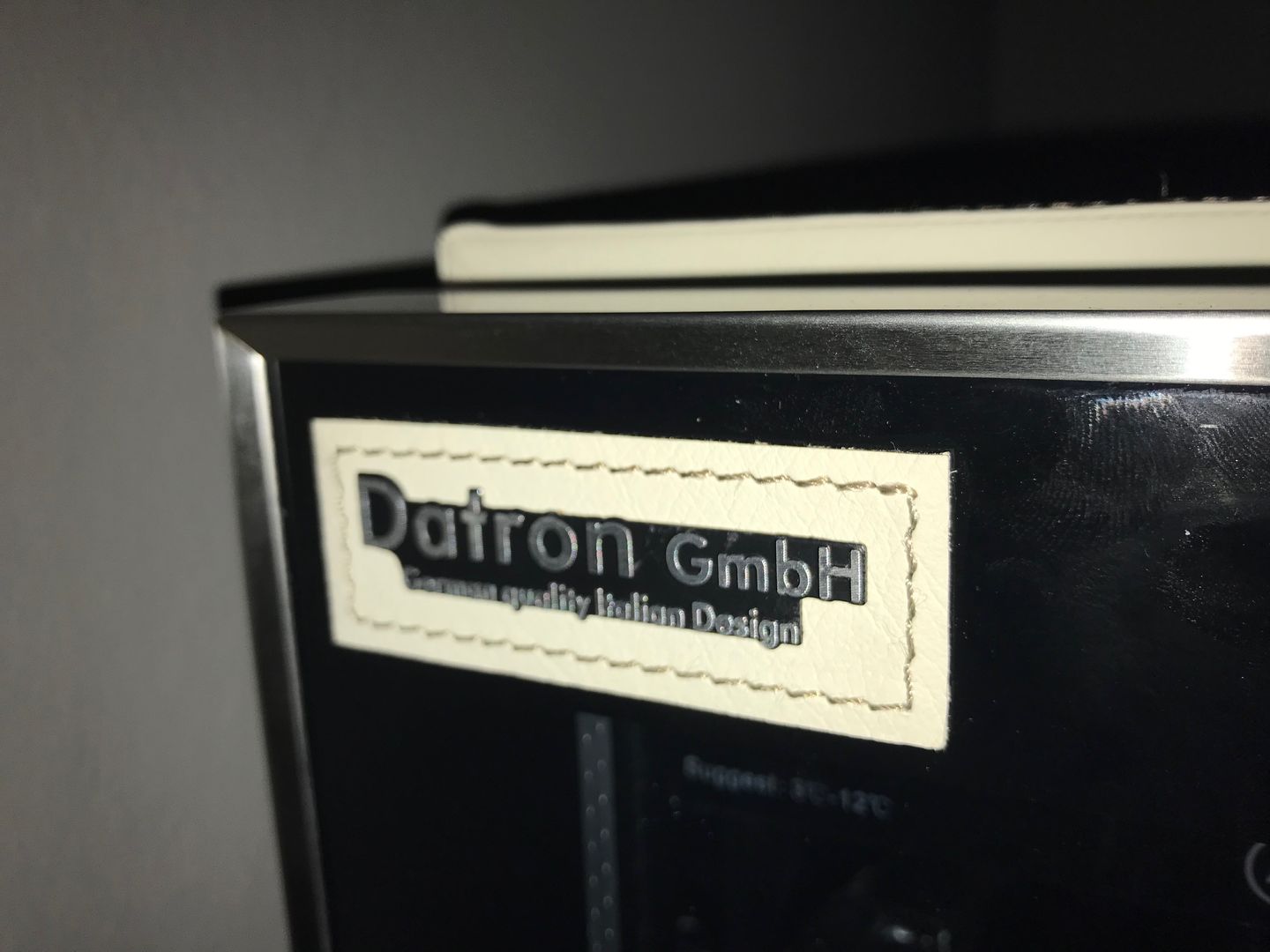 Cantinette con rivestimenti personalizzati, Datron | Cantinette vino Datron | Cantinette vino 모던스타일 와인 저장고