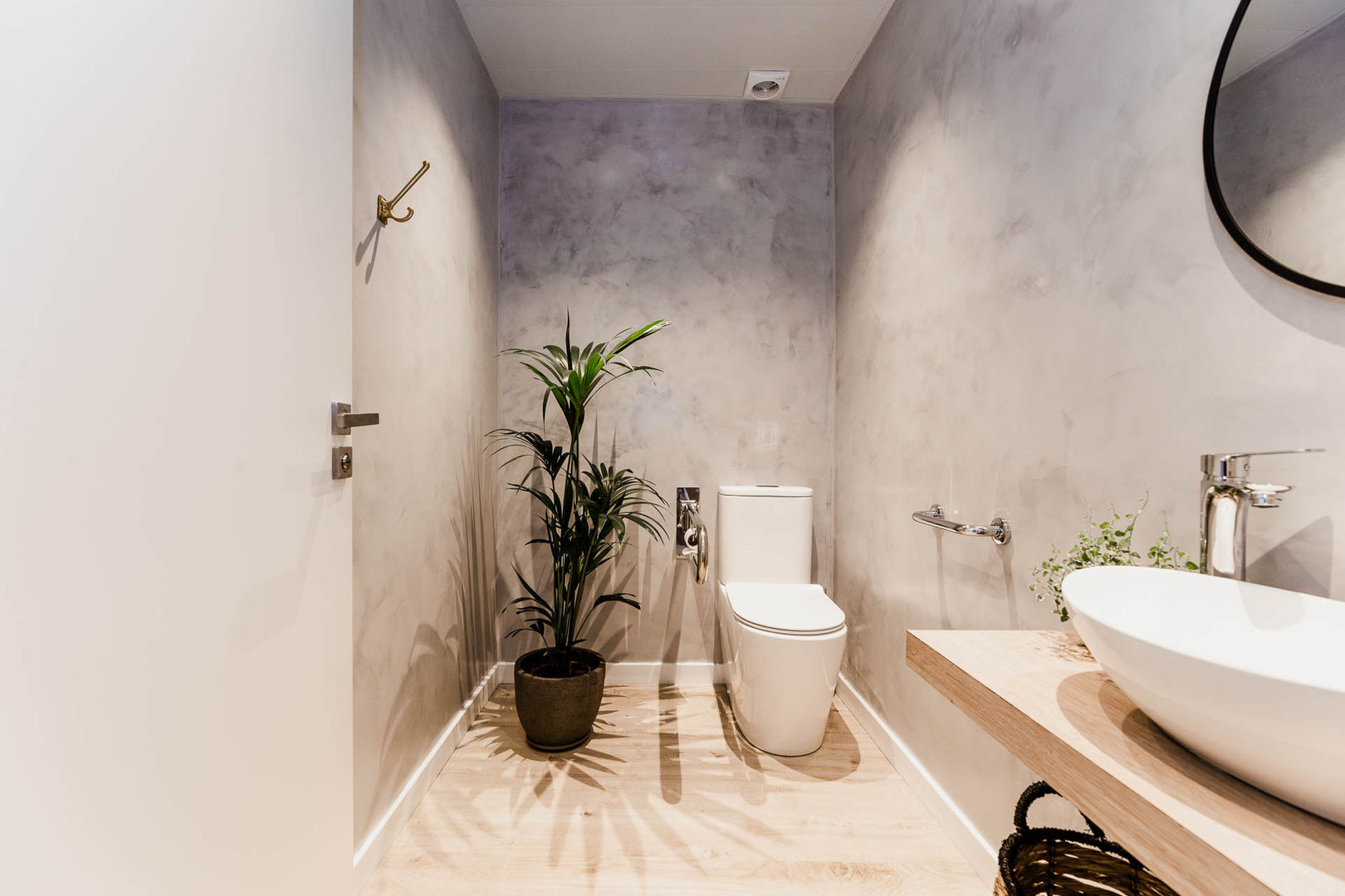 Bathroom Stockholm Barcelona Design - Interioristas en Barcelona أرضيات خشب Wood effect bathroom,photography