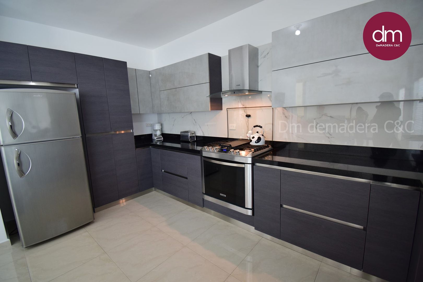 Cocina gris, DM DEMADERA C&C DM DEMADERA C&C Modern kitchen