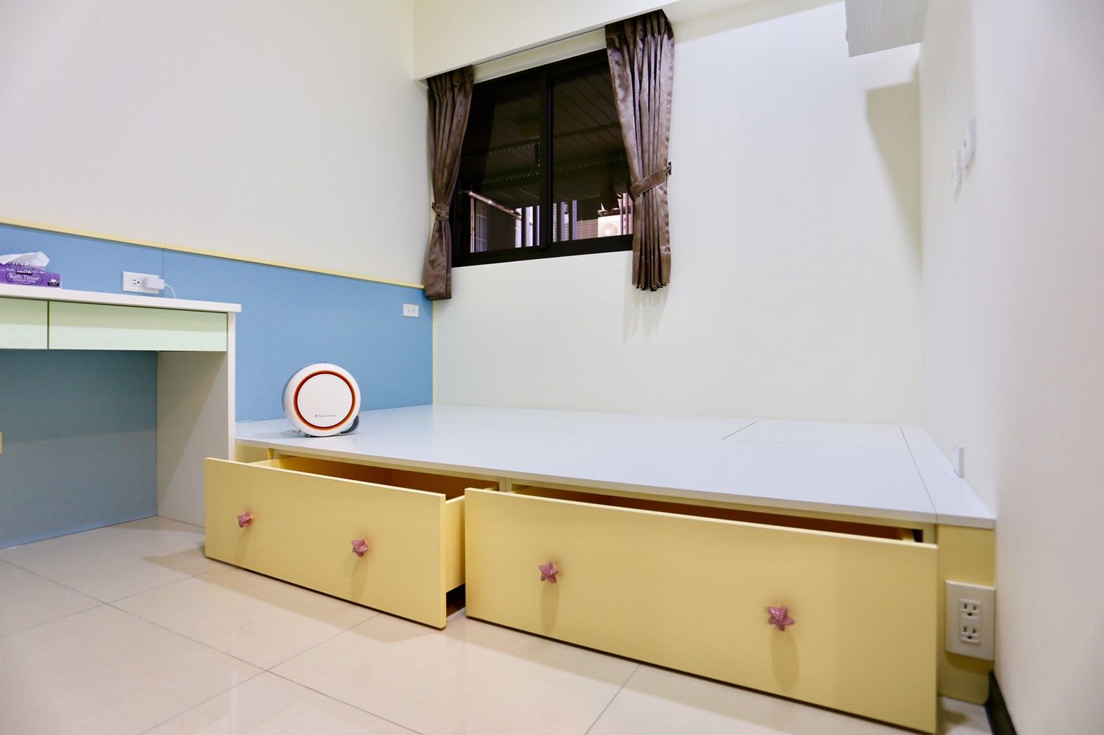 homify Phòng trẻ em phong cách tối giản Beds & cribs