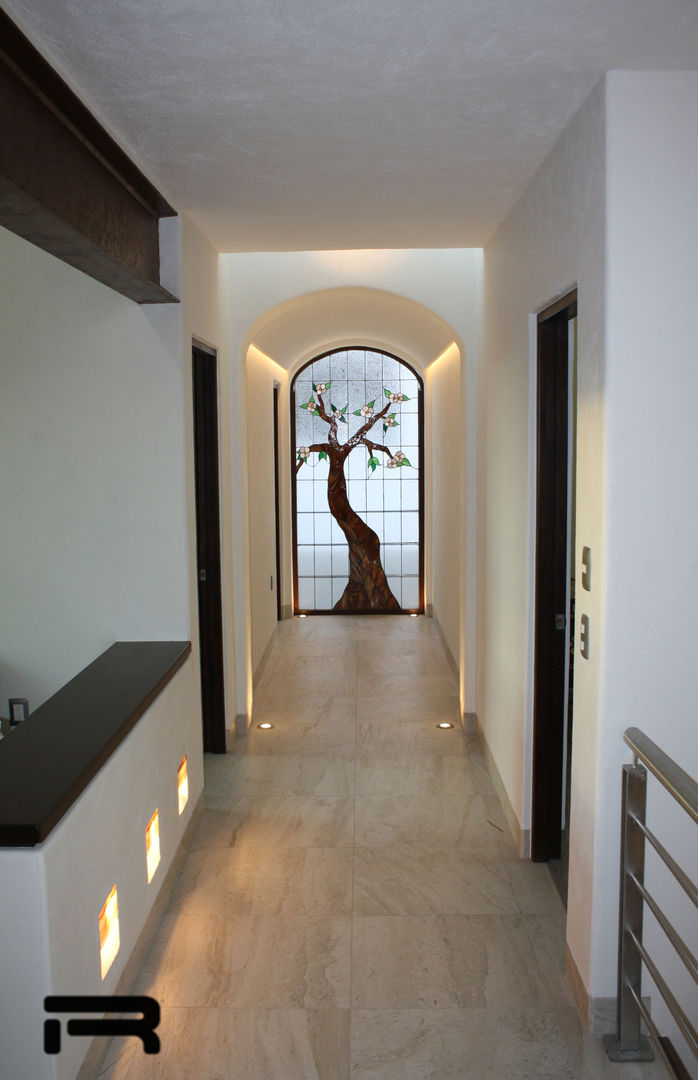 Casa habitación en fraccionamiento residencial, Rabell Arquitectos Rabell Arquitectos Eclectic style corridor, hallway & stairs