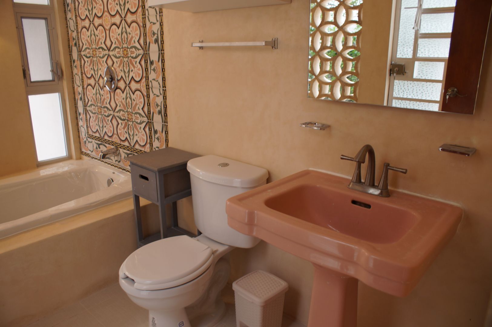 B&B "La Galería", Escaleno Taller de Diseño Escaleno Taller de Diseño Eclectic style bathrooms