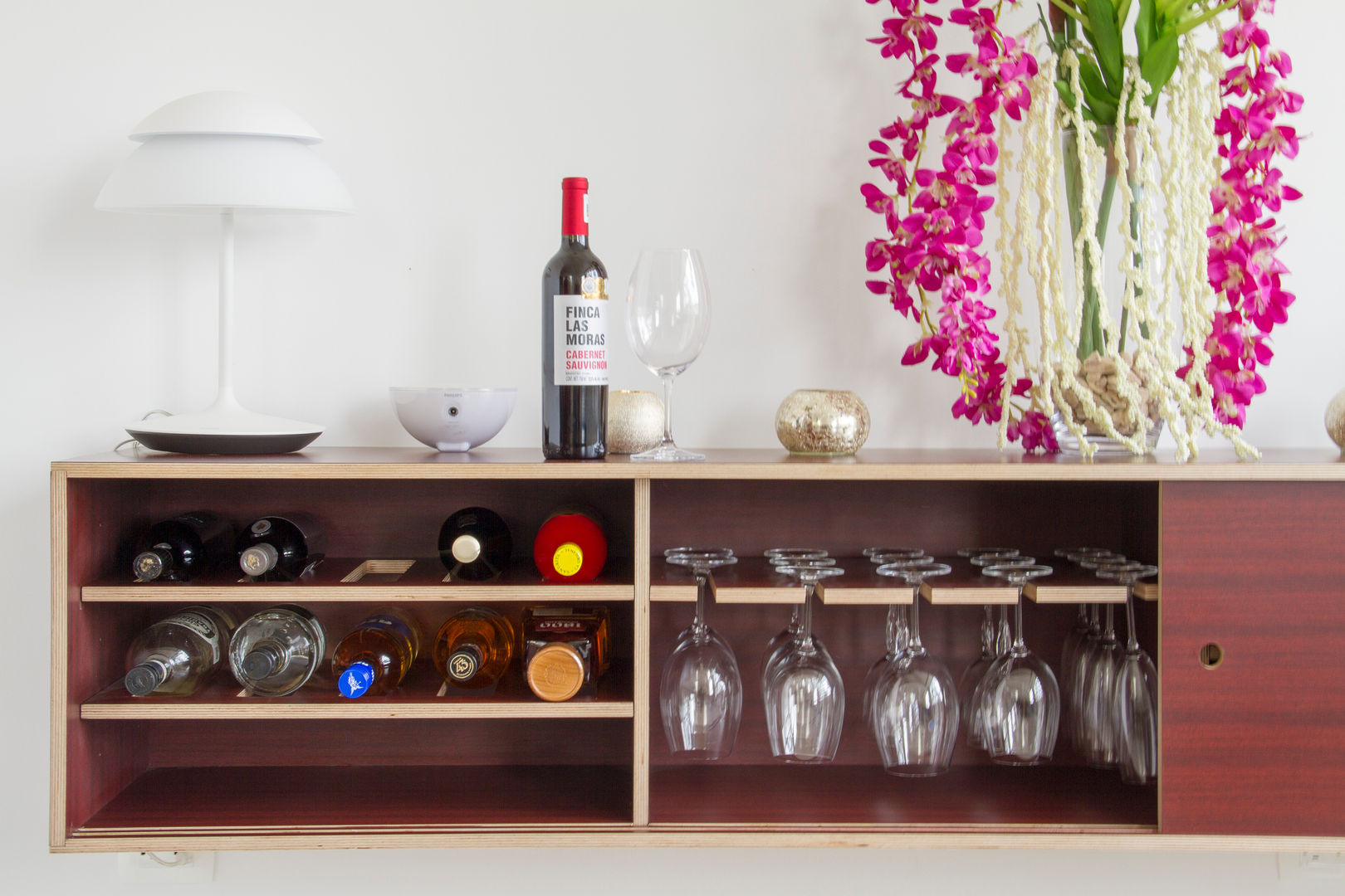 Cavas para Vino, RUMMI RUMMI Modern dining room Plywood Wine racks