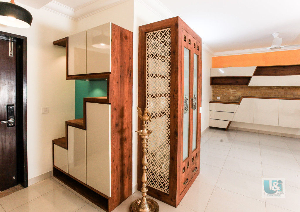 Mrs. Sangeeta's Residence, Puravankara Sunflower, Studio Ipsa Studio Ipsa Corredores, halls e escadas modernos