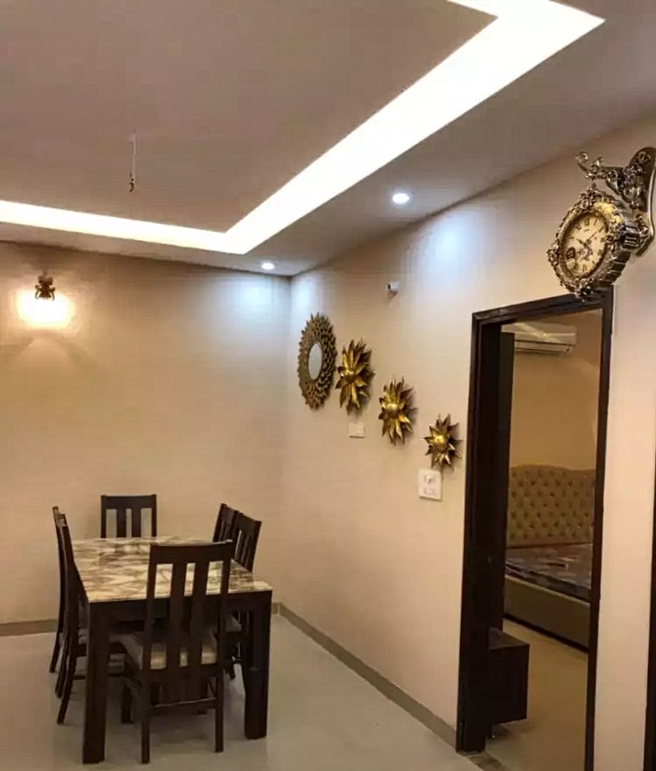 Mrs Priya | 2BHK | Full Furnished Home, Homagica Services Private Limited Homagica Services Private Limited Salas de jantar modernas Cadeiras e bancos