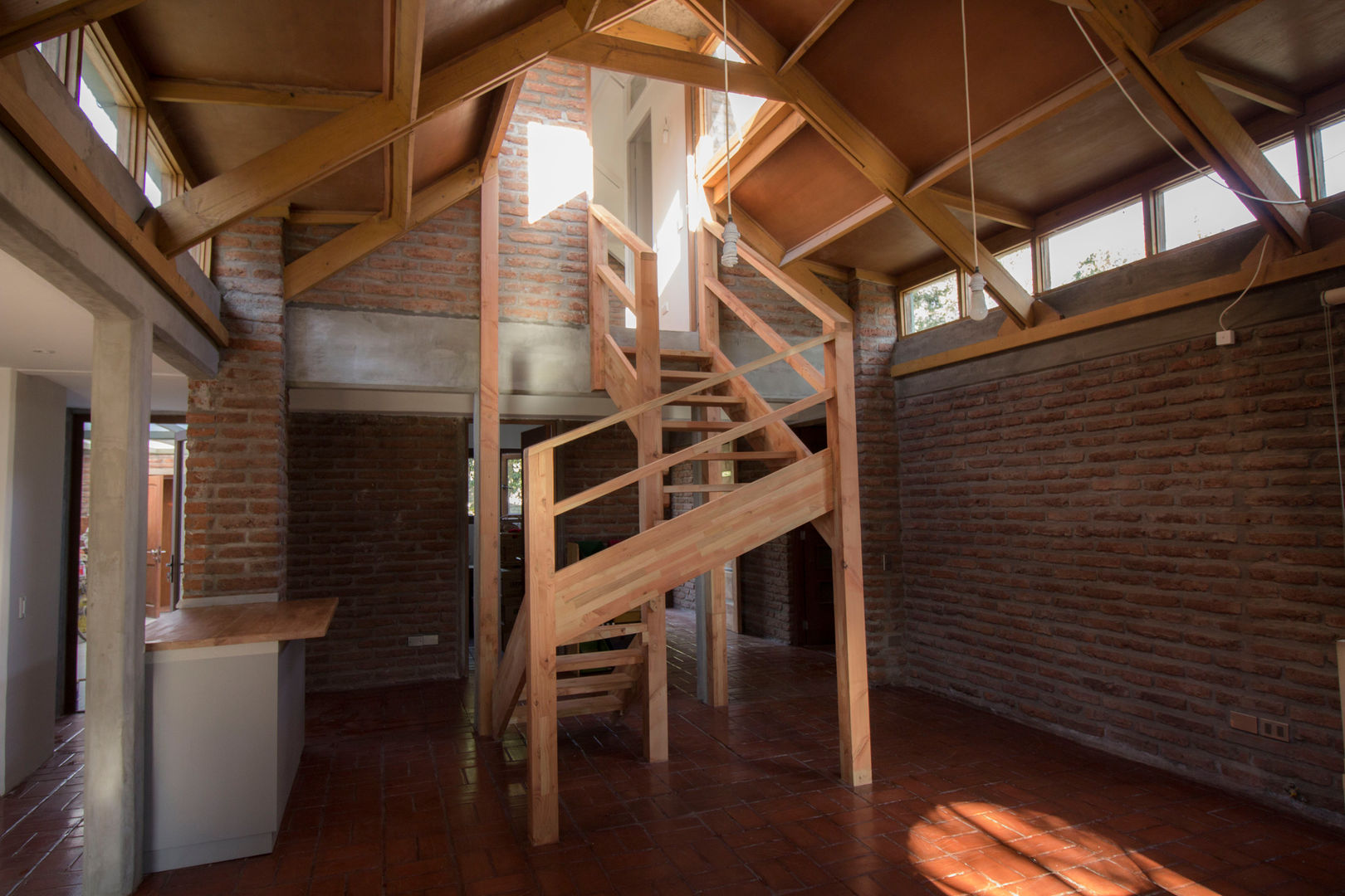 Escalera madera Arquitectura y Oficios Escaleras Madera maciza Multicolor