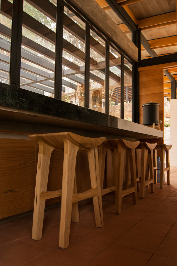 casa m, Saavedra Arquitectos Saavedra Arquitectos Built-in kitchens لکڑی Wood effect